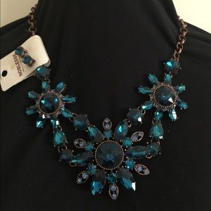 Noblesse Necklace and Earring Set